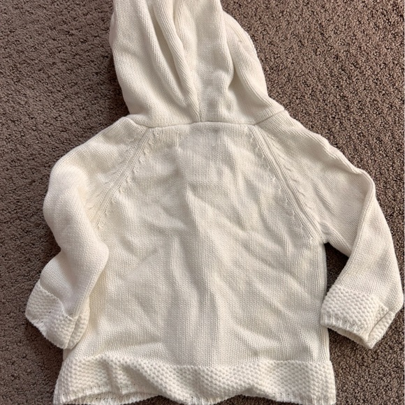 Brand new without tags white knit baby two piece set with wooden toggle buttons - Picture 5 of 6